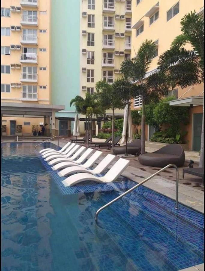 Budget Accommodation Holland Park Condominium Southwoods Binan Laguna Jalang Exterior foto